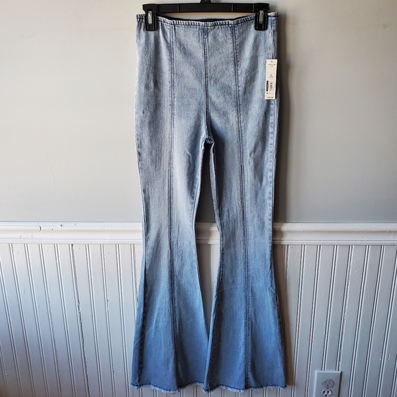 NWT Super High Rise Pull On Flare Bell Bottom Jeans Size M(7-9) - Picture 2 of 12